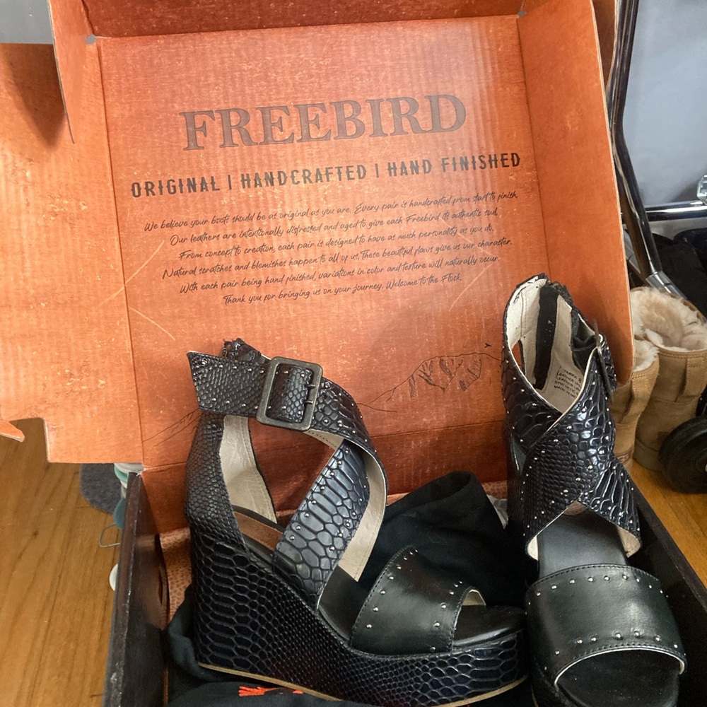 Freebird Black Textured Wedge Sandals